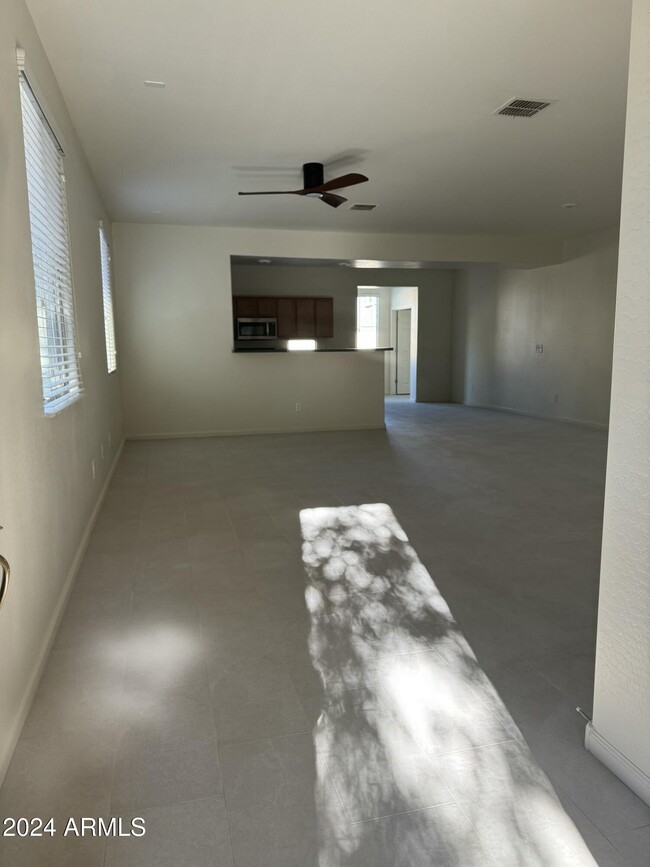 Building Photo - 3230 S Santa Rita Way