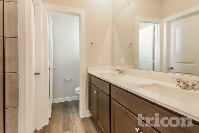 Interior Photo - Tricon Trinity Falls
