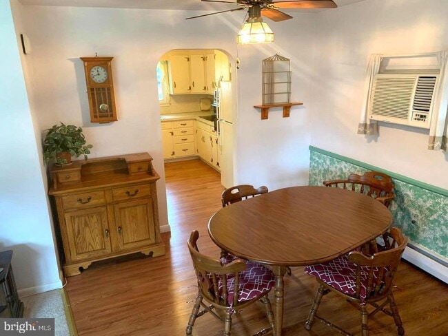 Foto del edificio - 1519 Cherry Ln