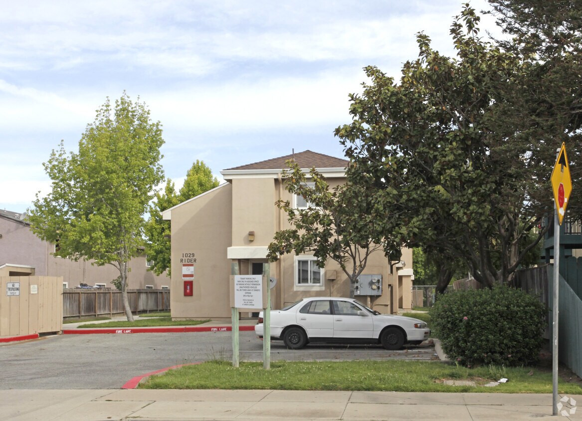 Building Photo - 1029 Rider Ave
