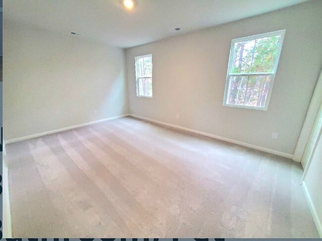 Building Photo - 160 Cypress Holw Dr