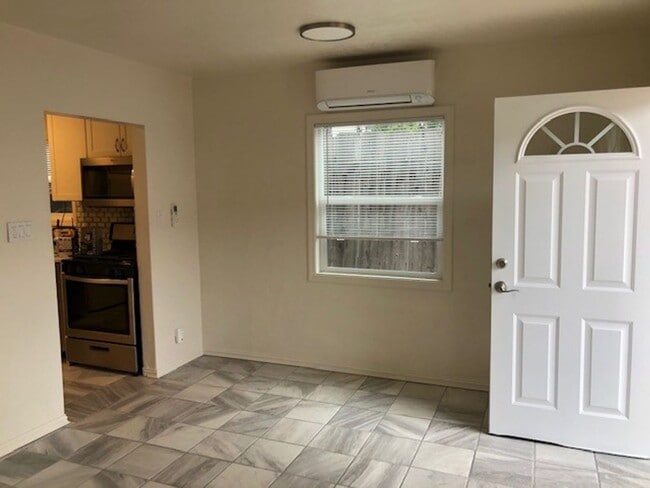 Foto del edificio - 1421 Florence Ln