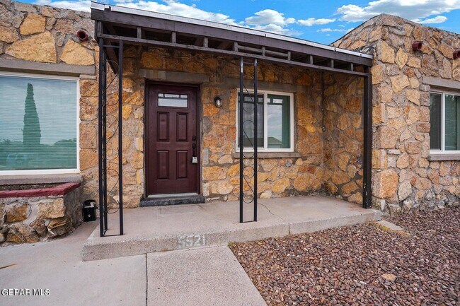 Building Photo - 5521 Paraguay Ct