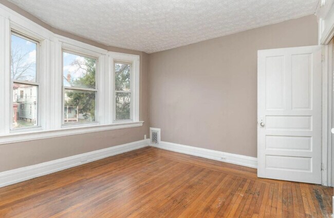 Foto del edificio - 2314 Highland Ave