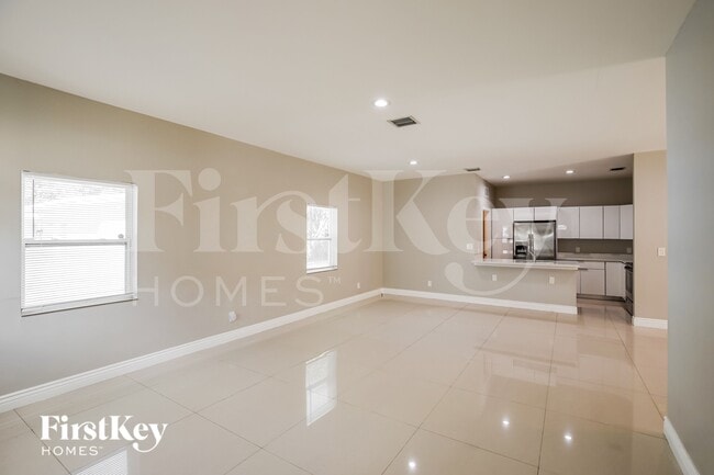 Building Photo - 2835 NW 14th St