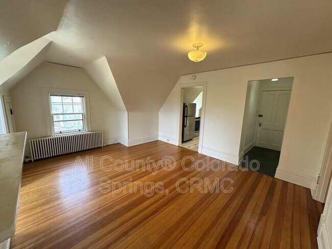Building Photo - 1238 Wood Ave