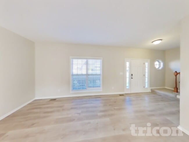 Building Photo - 1140 Chinook Cir