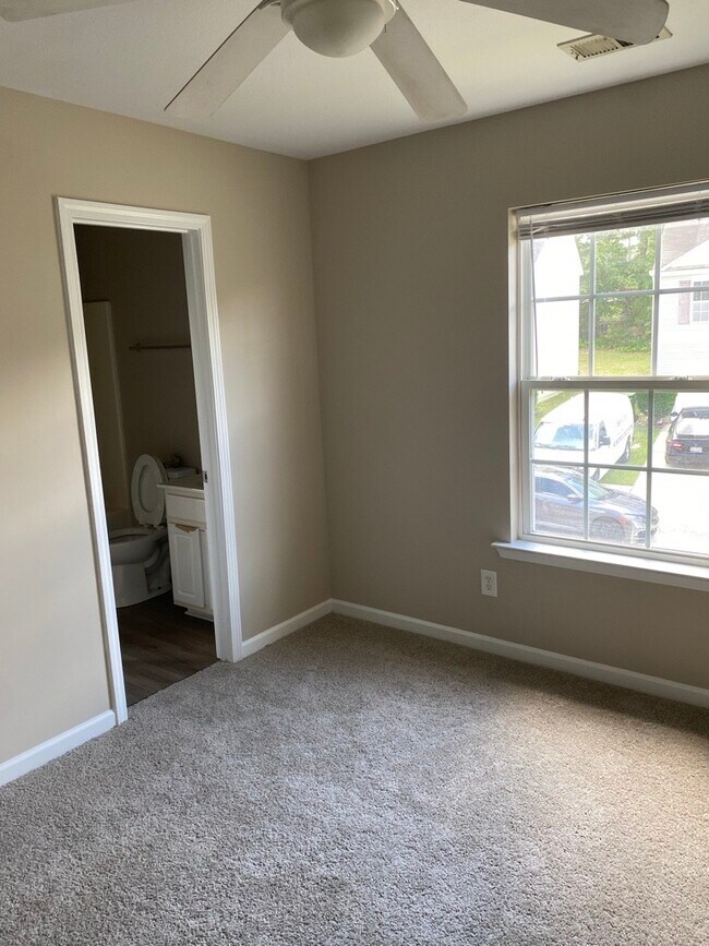 Foto del edificio - 501 Scarlet Sage Ln