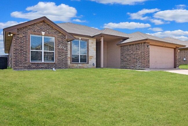 Building Photo - 204 W Little Dipper Dr