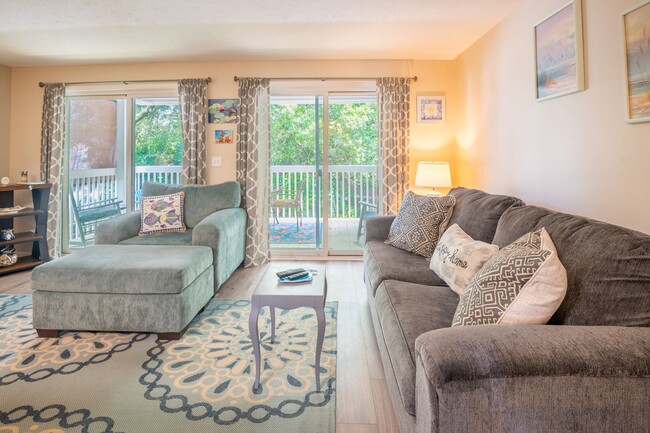 Building Photo - FURNISHED OFF-SEASON MONTHLY RENTAL