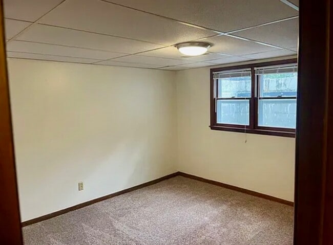 Foto del edificio - 814 Cedar River Dr