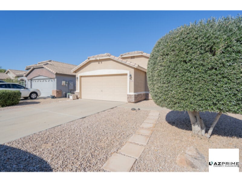 Primary Photo - Gorgeous San Tan Valley 4/2 House with Vaulted Ceilings &amp; Spacious Backyard!