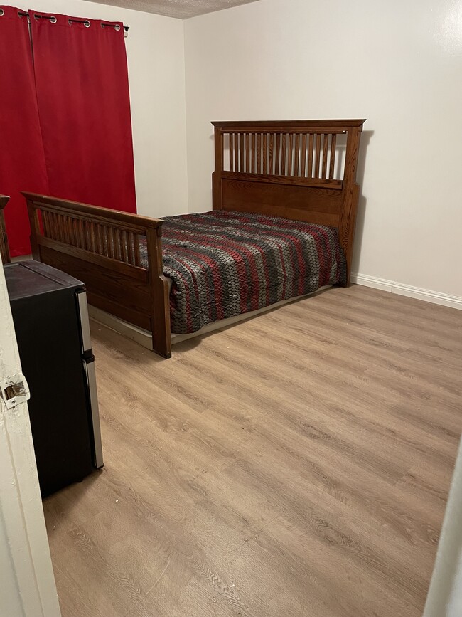 Foto del edificio - 640 Elm Ave