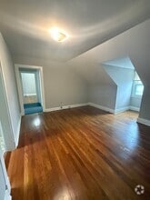 Building Photo - 313 N Market St