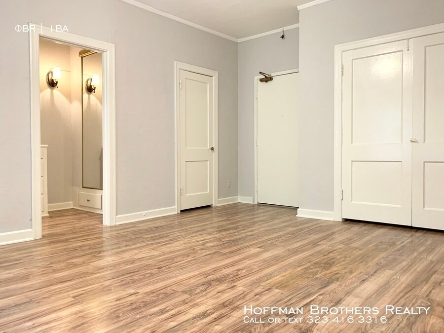 Foto principal - 520 S Mariposa Ave Los Angeles, CA 90020