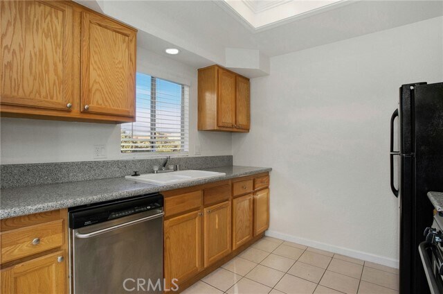 Building Photo - 5452 Linden Ave