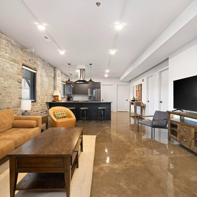 Living Room - 14 Bank St
