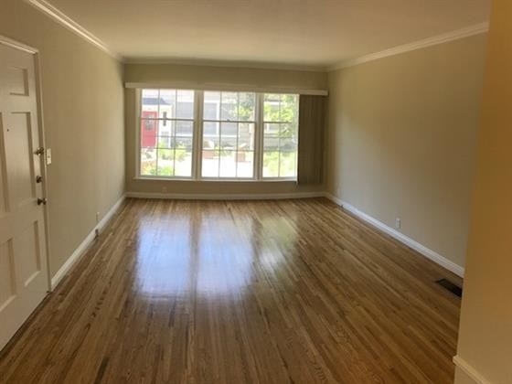 Building Photo - 312 1/2 N Hollywood Way