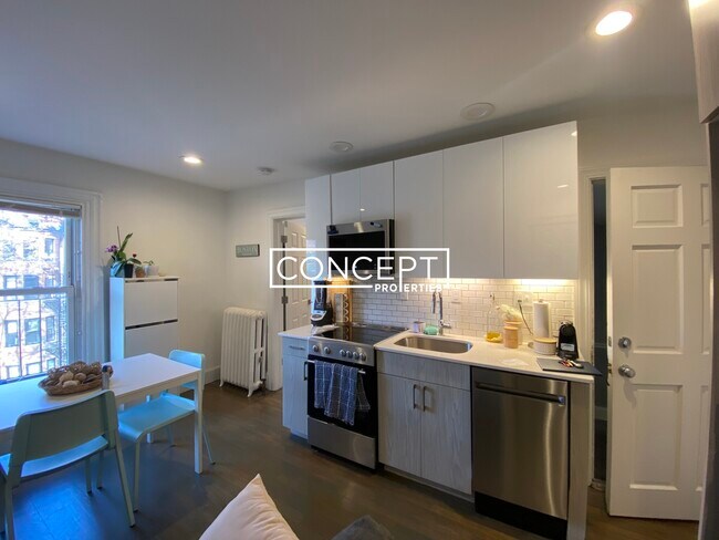 Foto del edificio - 225 Newbury St