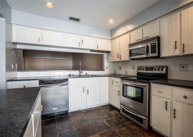 Foto del edificio - 8 Huntley Ct