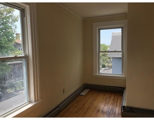 Building Photo - 16 Bowdoin St