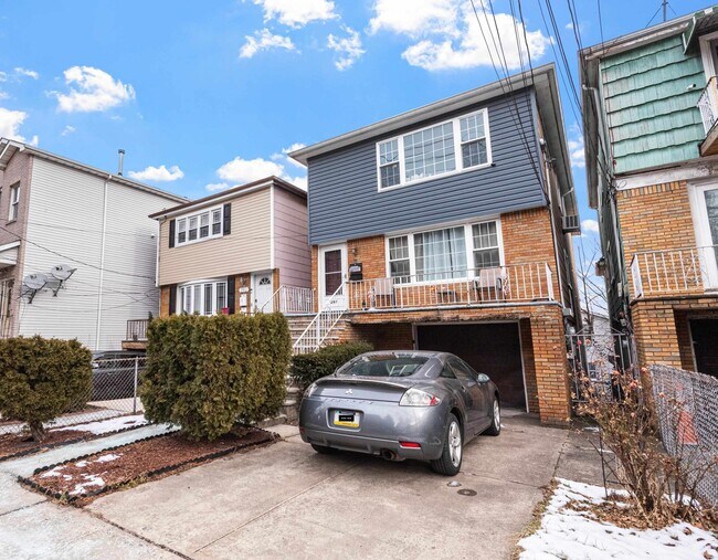 Foto del edificio - 290 RANDOLPH Ave