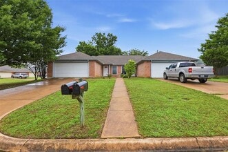 Building Photo - 1502 Sharron Ct