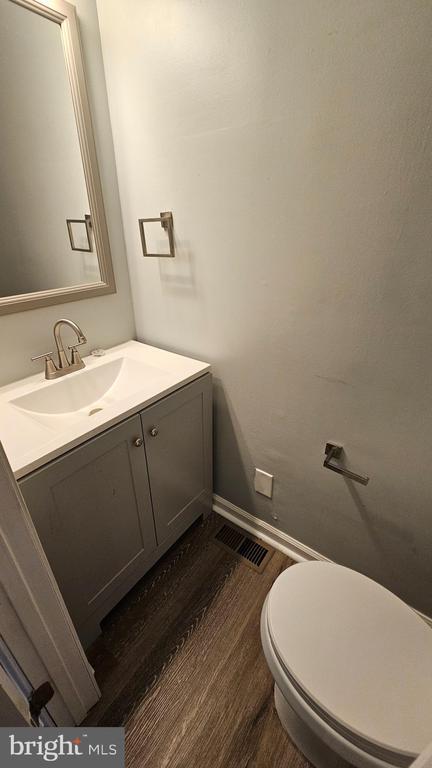 Building Photo - 2805 Erdman Ave