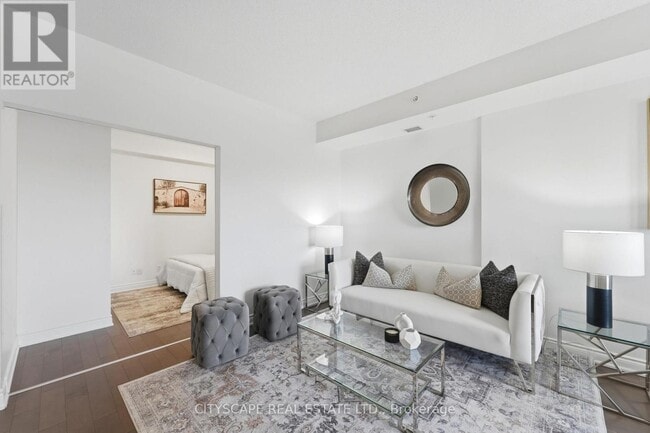 Building Photo - 3170 Erin Mills Pkwy