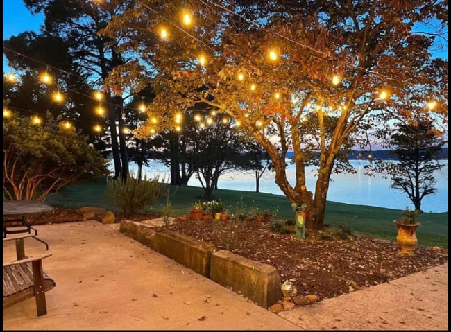 Building Photo - 219 Edgewater Dr