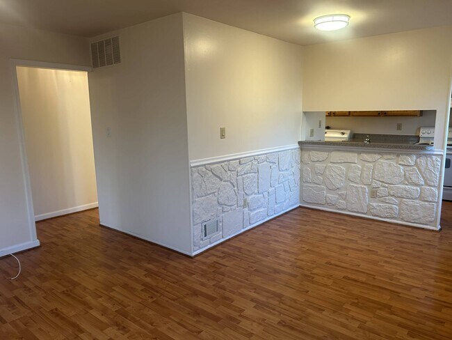 Building Photo - 3037 Chester Grove Rd