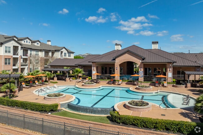 Piscina - Halcyon West