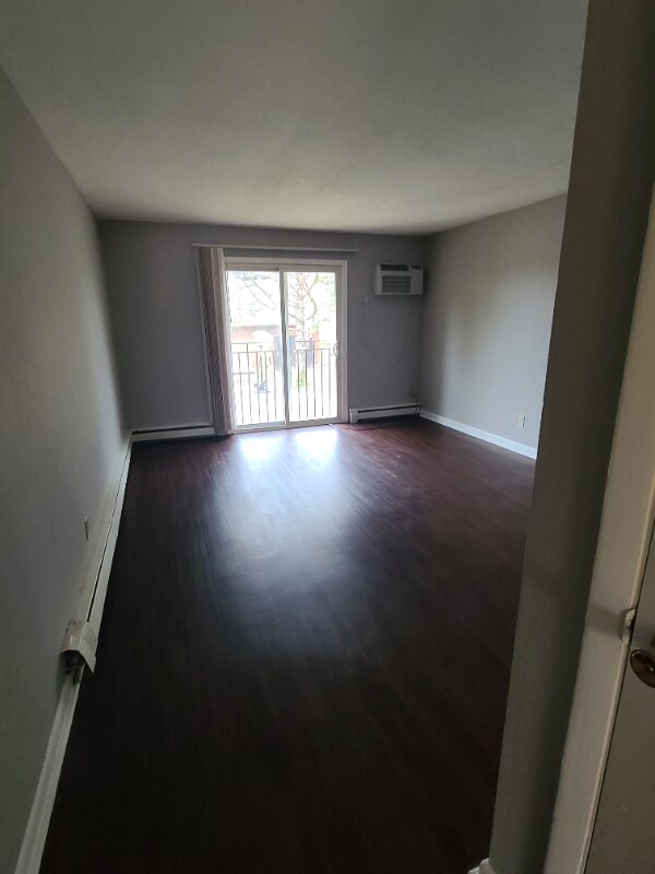 Foto del edificio - 1315 Devon Ave