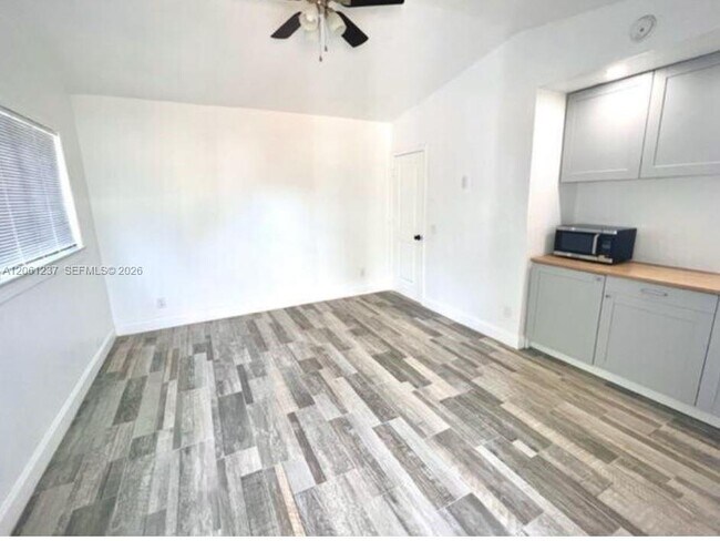 Foto del edificio - 505 Malverne Rd