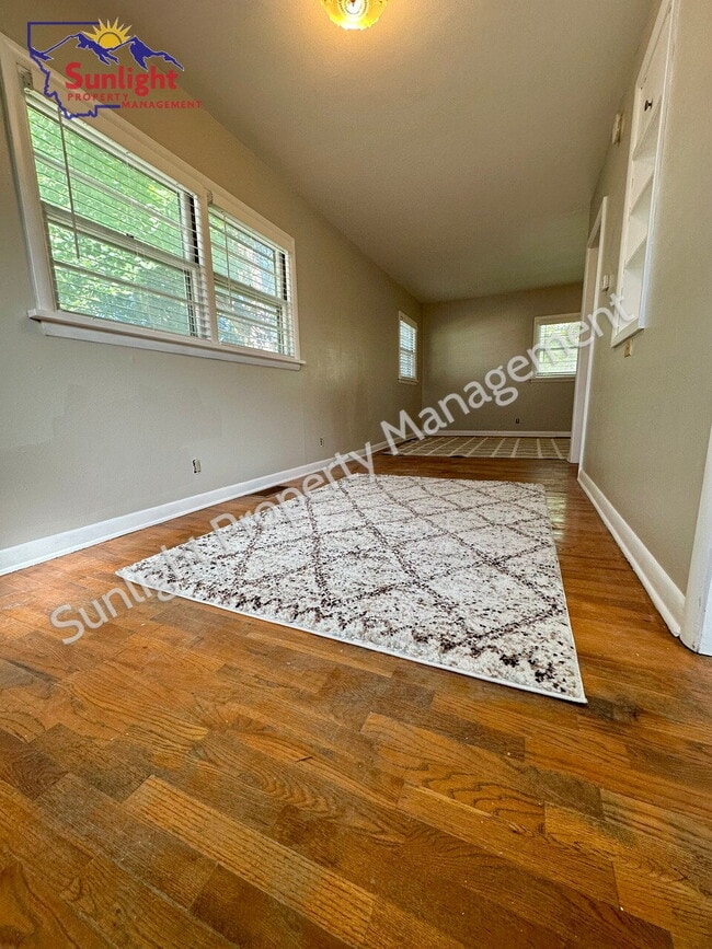 Building Photo - 918 N 31st St