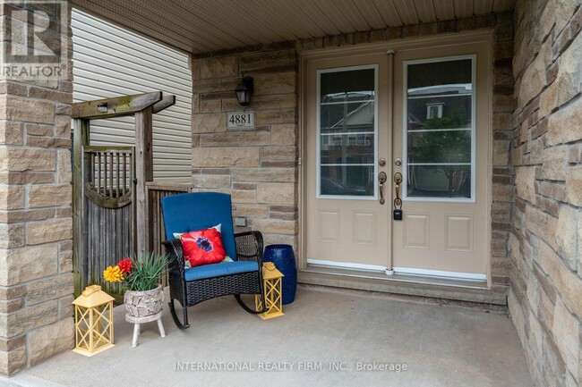 Building Photo - 4881 Capri Crescent