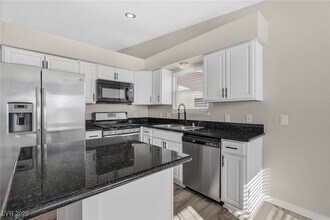 Building Photo - 7567 Violet Vista Ave