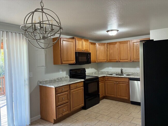 Foto del edificio - 1125 Peterson Rd