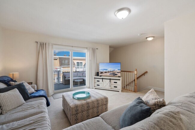 Foto del edificio - 128 Ashworth Ave