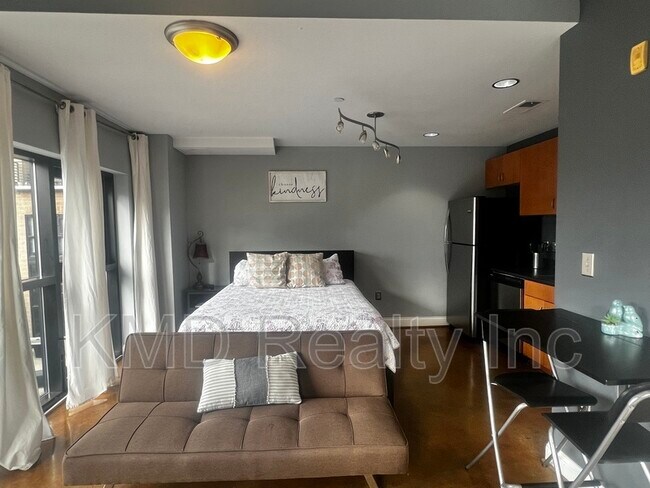 Foto del edificio - 715 N Church St
