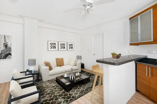 Foto del edificio - 2756-60 N. Pine Grove