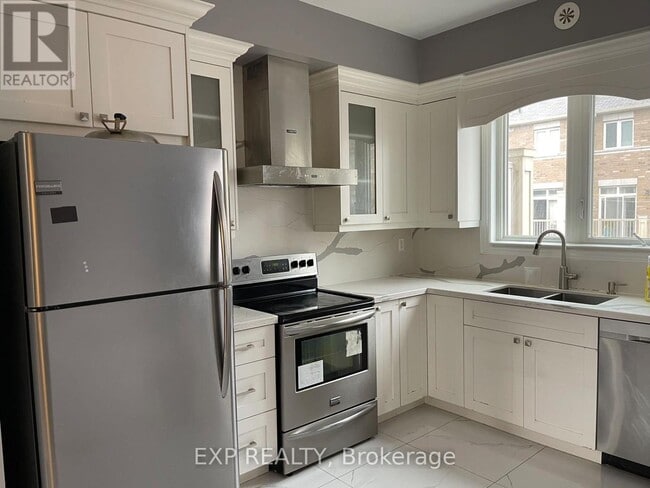 Building Photo - 38 Comely Way