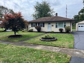Building Photo - 103 Renwick Ln