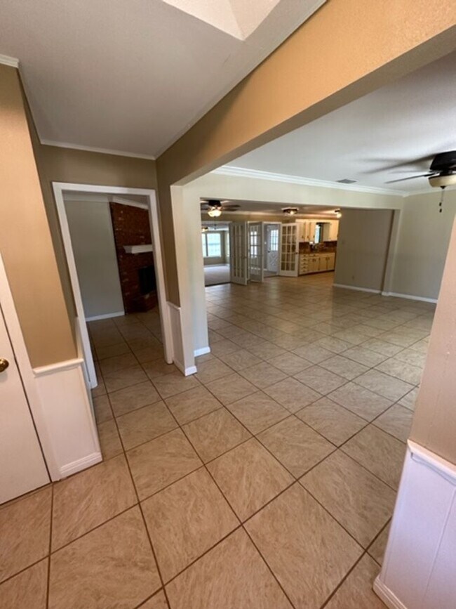 Foto del edificio - 2482 POST OAK RD