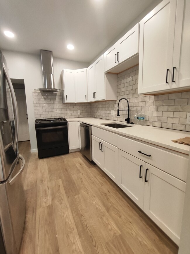 Foto del edificio - 22 N 42nd St