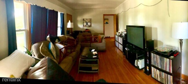 Building Photo - 3 br, 2.5 bath House - 839 Hillwood Blvd