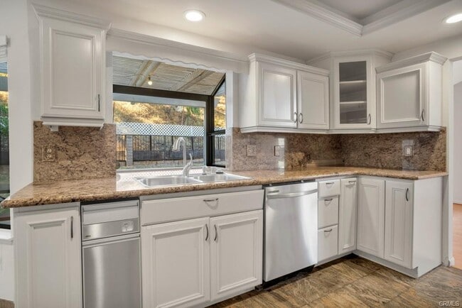 Building Photo - 17435 Tuscan Dr