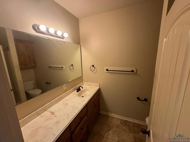 Foto del edificio - 133 Summer Creek Drive