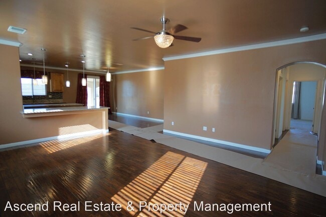 Building Photo - 4 br, 2 bath House - 7001 Sparkler Way