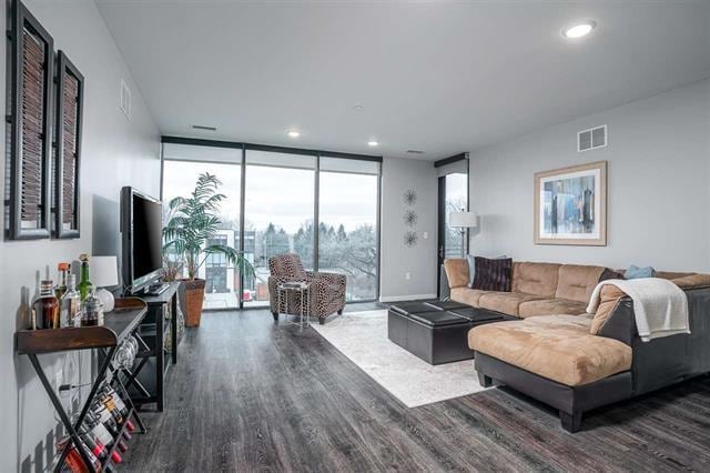 Building Photo - 1 University Way